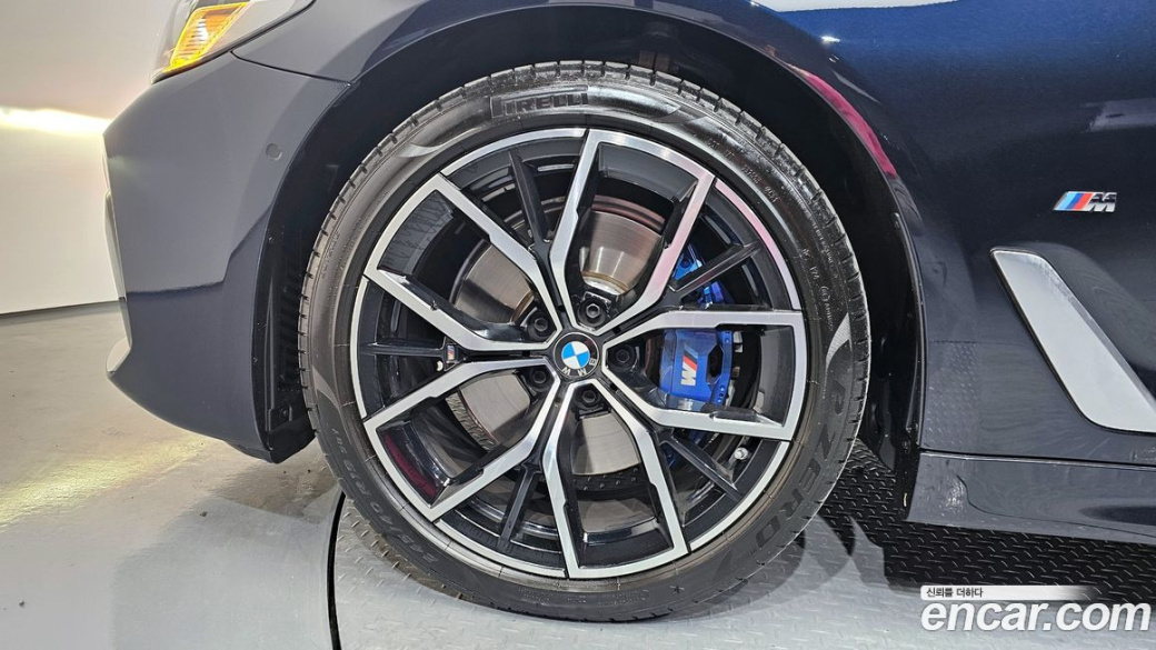 BMW 5-Series 530i M Sport Package, 2022
