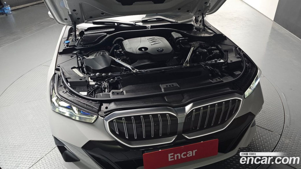 BMW 5-Series 523d M Sport, 2025