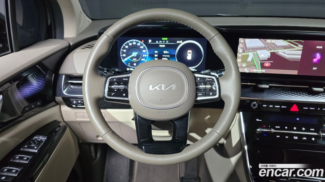Kia Carnival 7-Seater Hi-Limousine, 2023