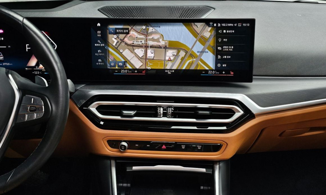 BMW 3-Series 320i Touring, 2024