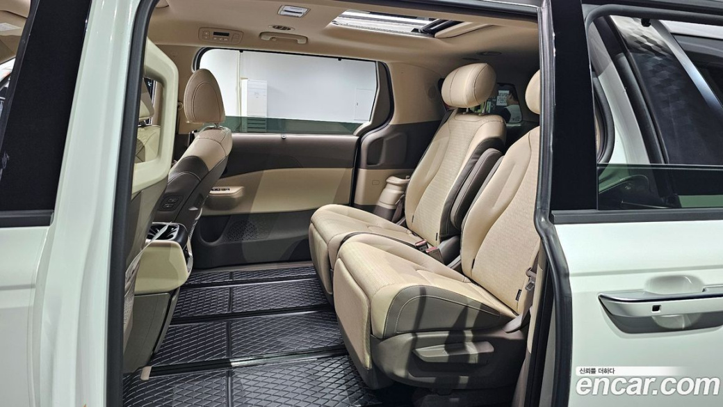 Kia Carnival 7-Seater Noblesse, 2025