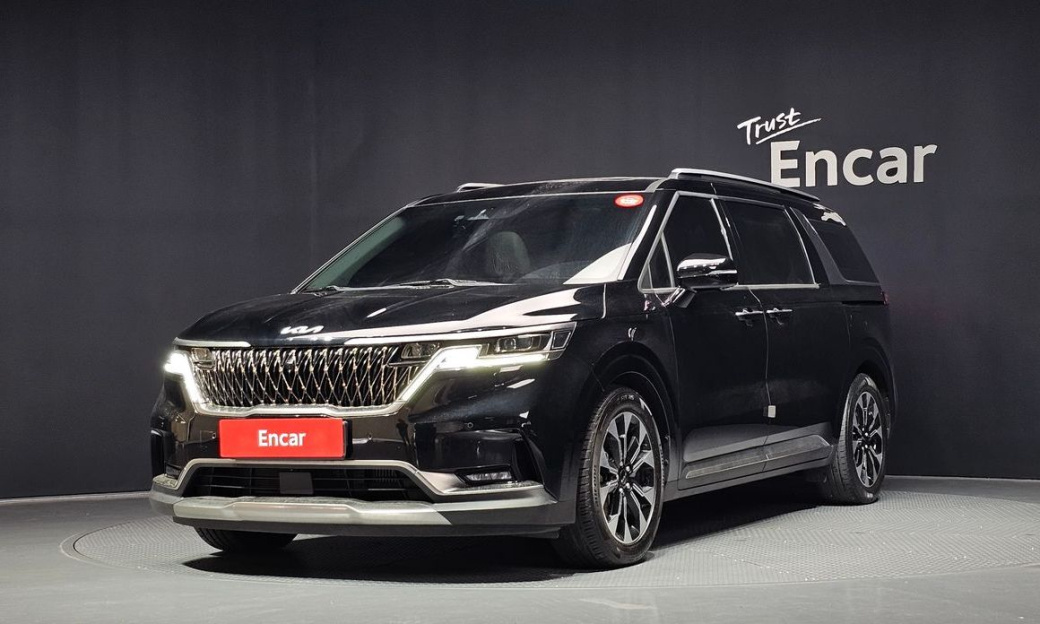 Kia Carnival 7-Seater Signature, 2022