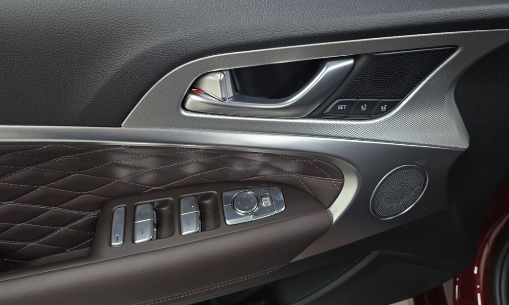 Genesis G70 Gasoline 2.5T 4WD, 2025