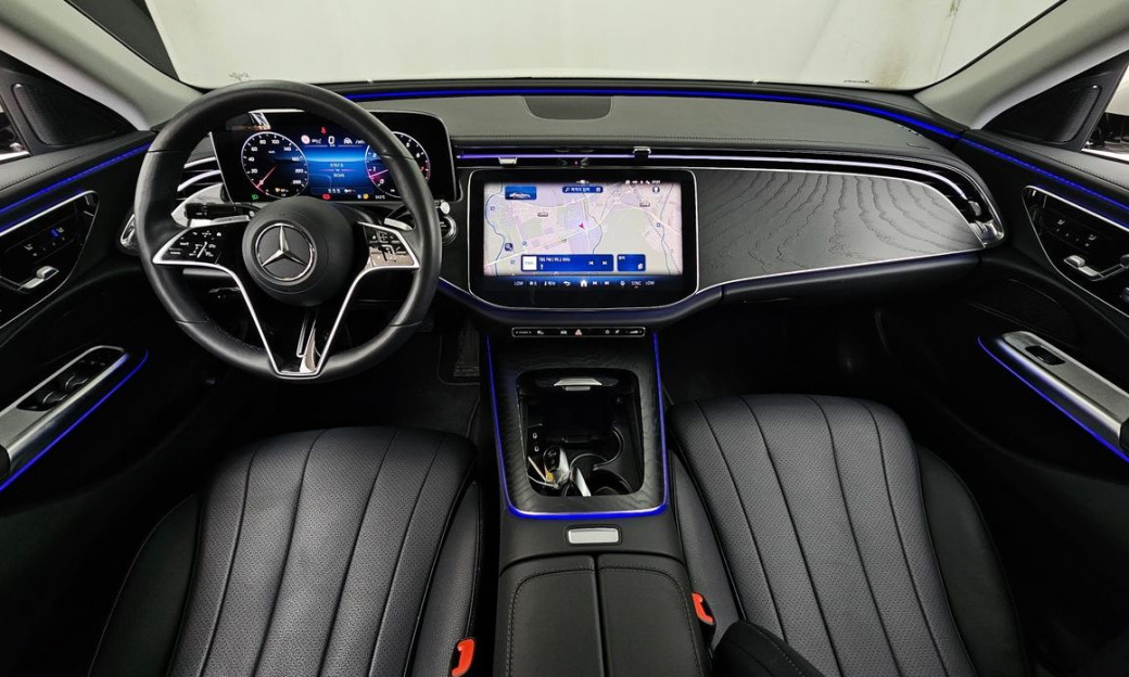 Mercedes-Benz E-Class E200 Avantgarde, 2024
