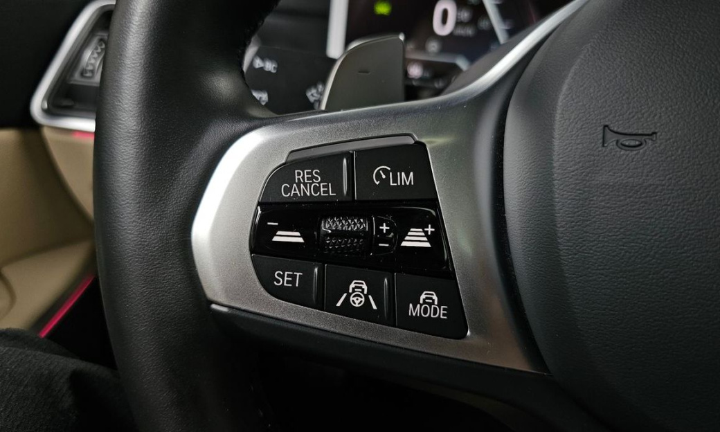 BMW 3-Series 320i M Sport, 2024