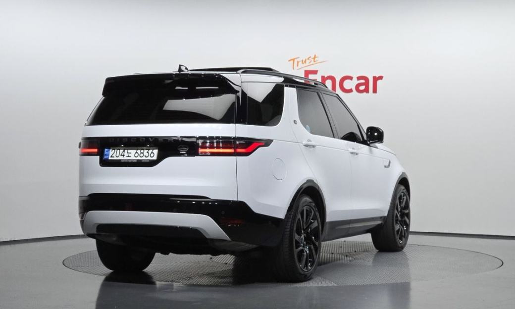 Land Rover Discovery P360 R-Dynamic SE, 2023