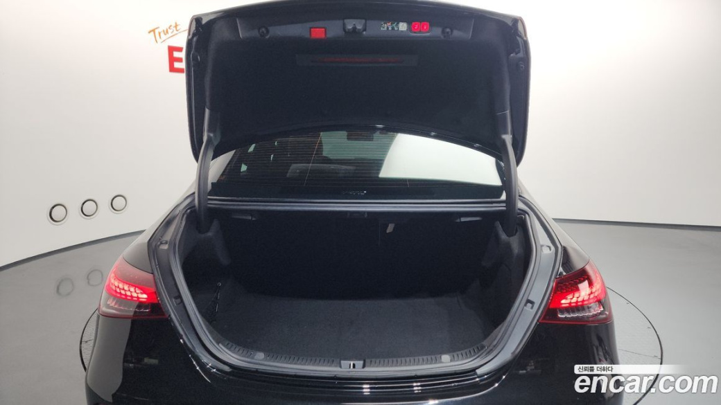 Mercedes-Benz E-Class E250 AMG Line, 2023