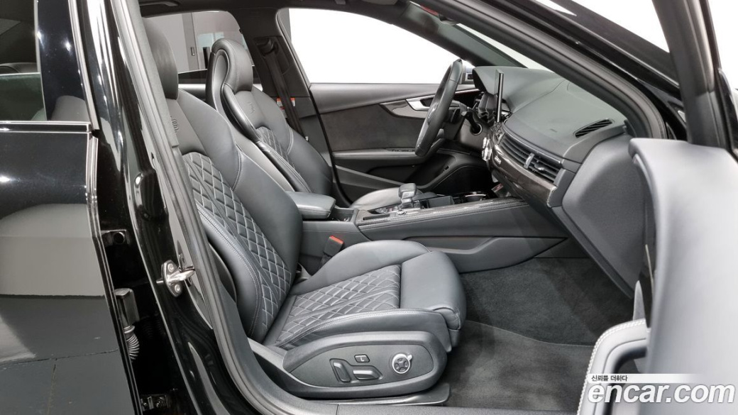 Audi S4 3.0 TFSI Quattro, 2023