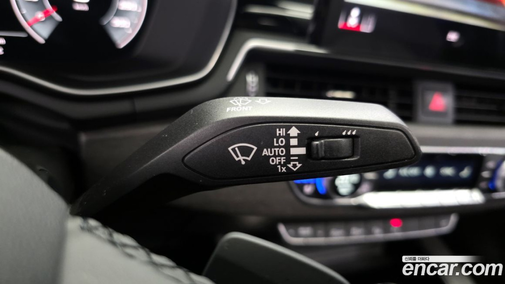 Audi A4 40 TFSI Premium, 2023