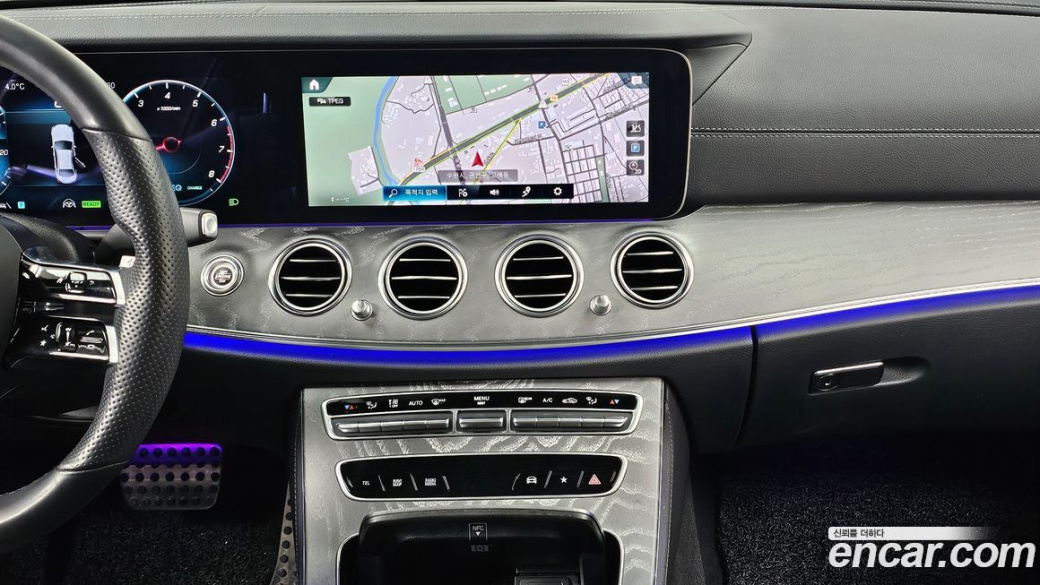 Mercedes-Benz E-Class E350 4MATIC AMG Line, 2022