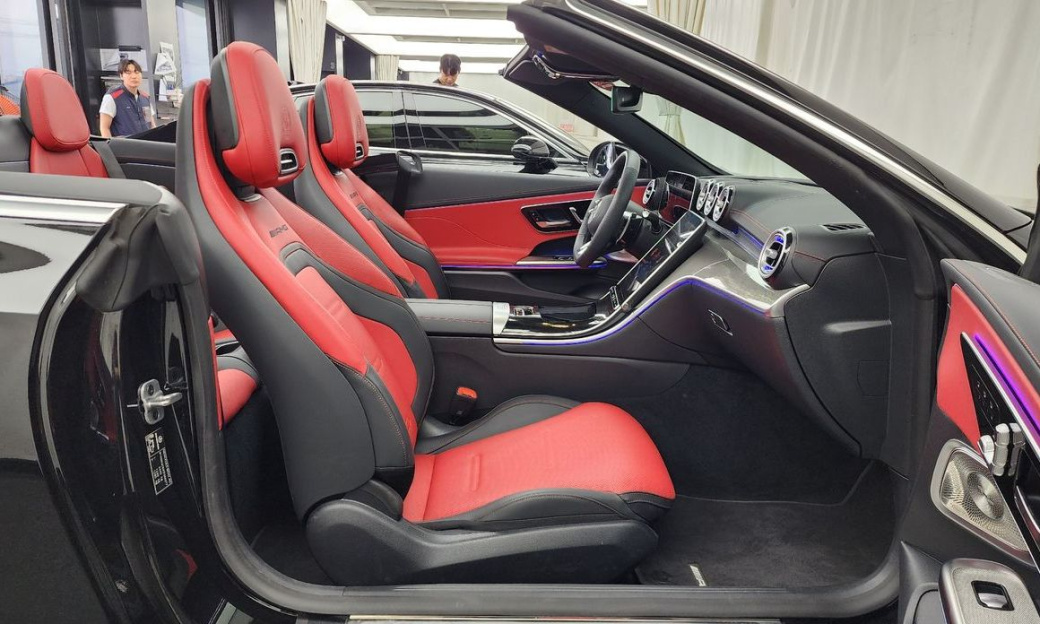 Mercedes-Benz CLE-Class AMG CLE53 4MATIC+ Cabriolet, 2026