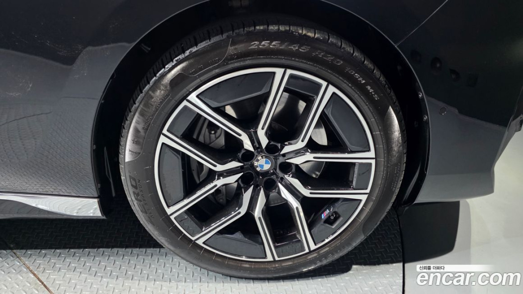 BMW 7-Series 740i xDrive M Sport, 2024