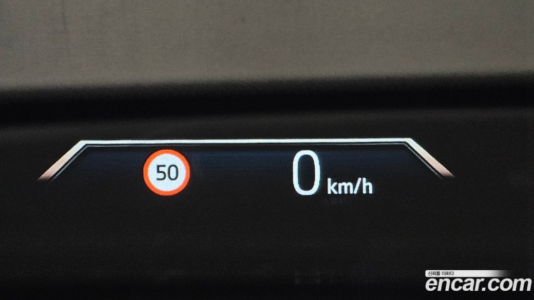 BMW 2-Series 218d Luxury, 2024