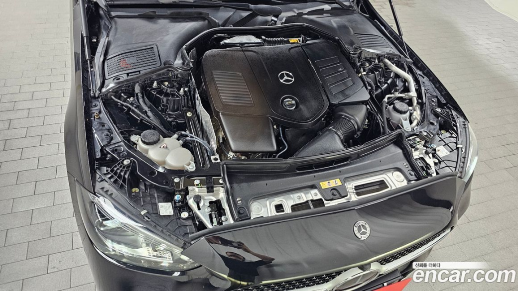 Mercedes-Benz C-Class C300 4MATIC AMG Line, 2023