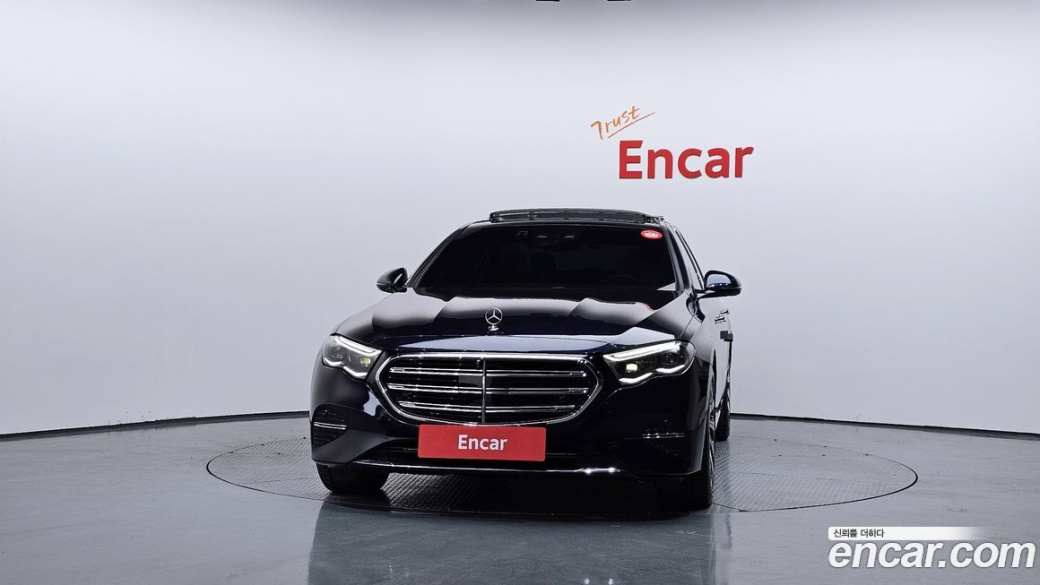 Mercedes-Benz E-Class E300 4MATIC Exclusive, 2024