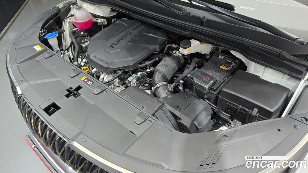 Kia Carnival 7-Seater Signature, 2023