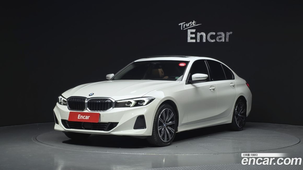 BMW 3-Series 320i, 2025