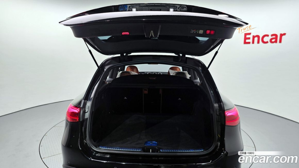 Mercedes-Benz GLC-Class GLC 300 4MATIC Avantgarde, 2025