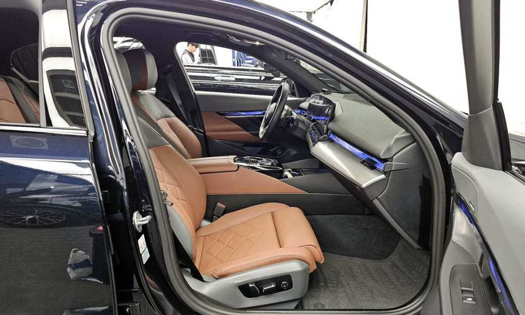 BMW 5-Series 530i xDrive M Sport, 2024