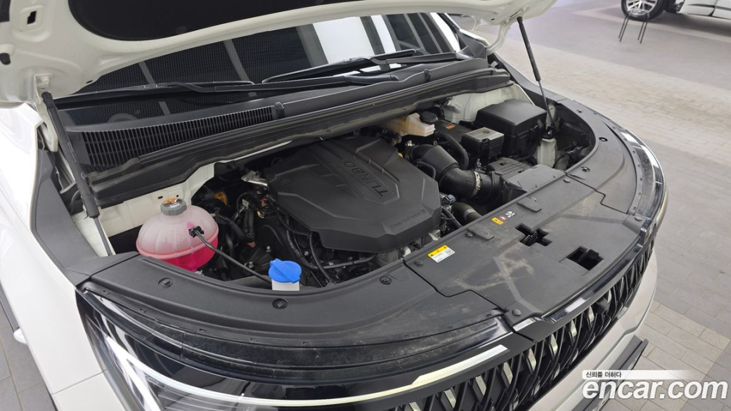Kia Carnival 7-Seater Signature, 2024