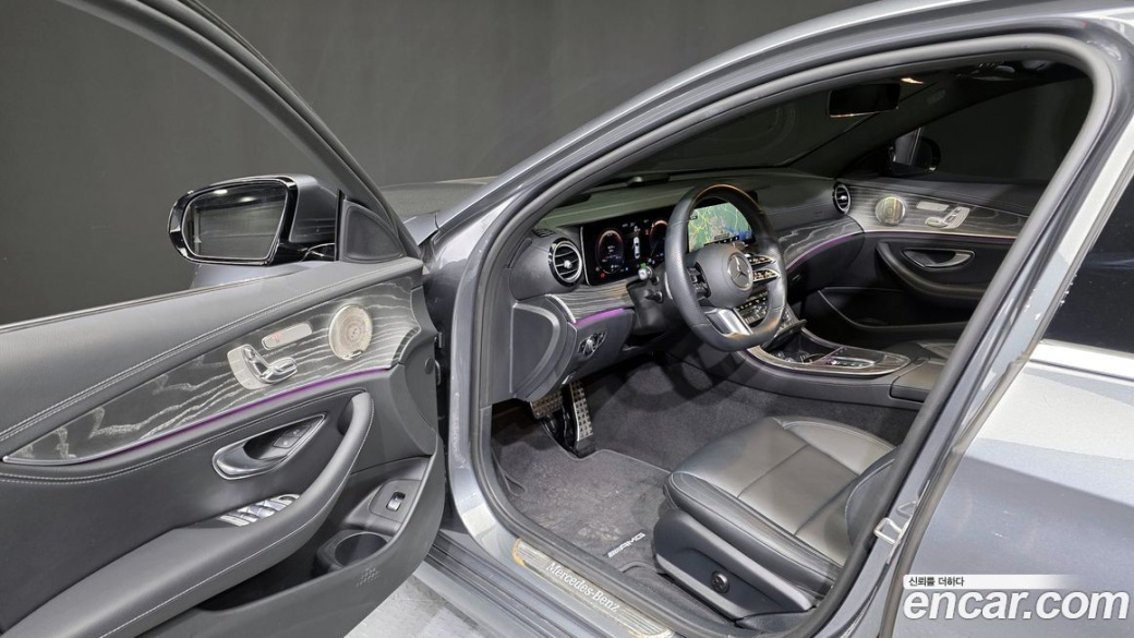 Mercedes-Benz E-Class E350 4MATIC AMG Line, 2021