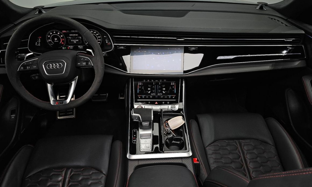 Audi RSQ8 4.0 TFSI Quattro Performance, 2025