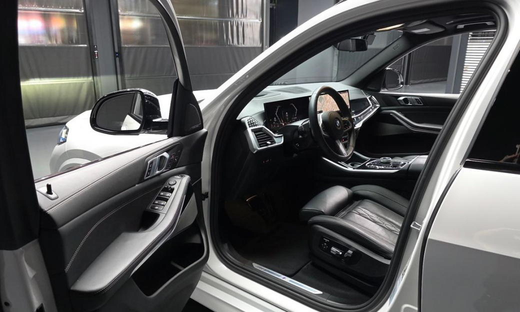 BMW X5 xDrive 40i M Sport, 2025