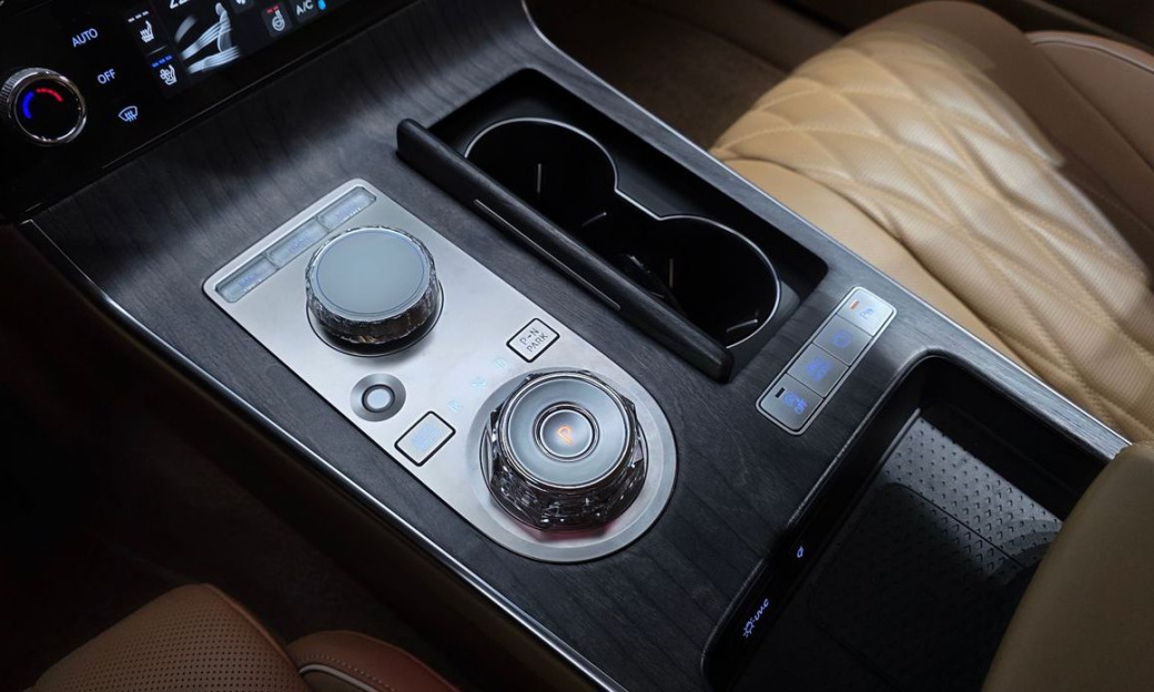 Genesis G80 Gasoline 2.5 Turbo AWD, 2025