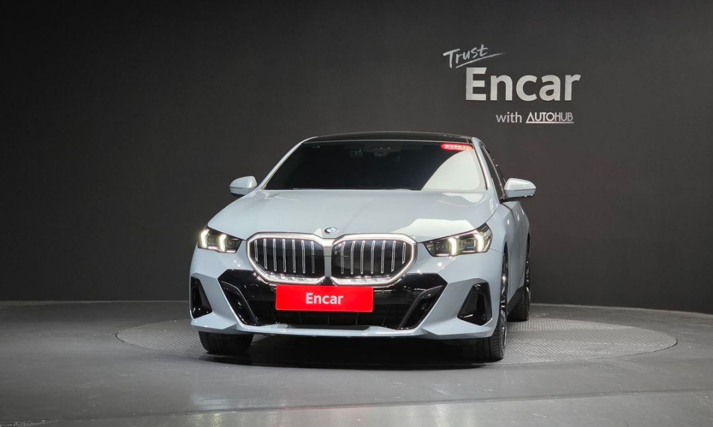 BMW 5-Series 530i xDrive M Sport, 2024