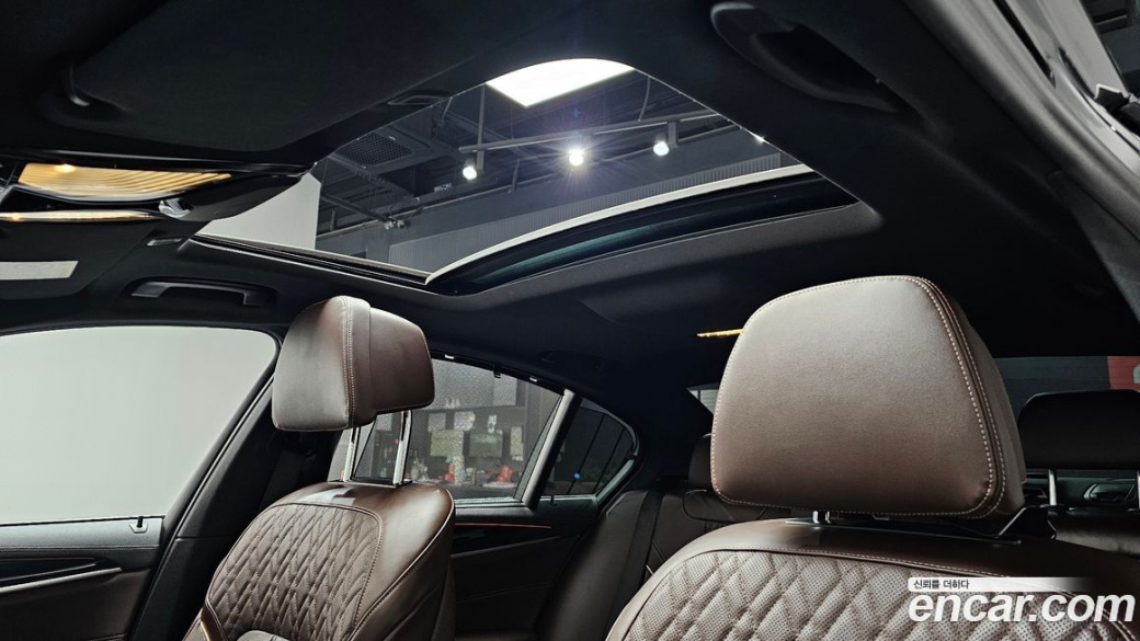 BMW 5-Series 530i M Sport Package, 2023
