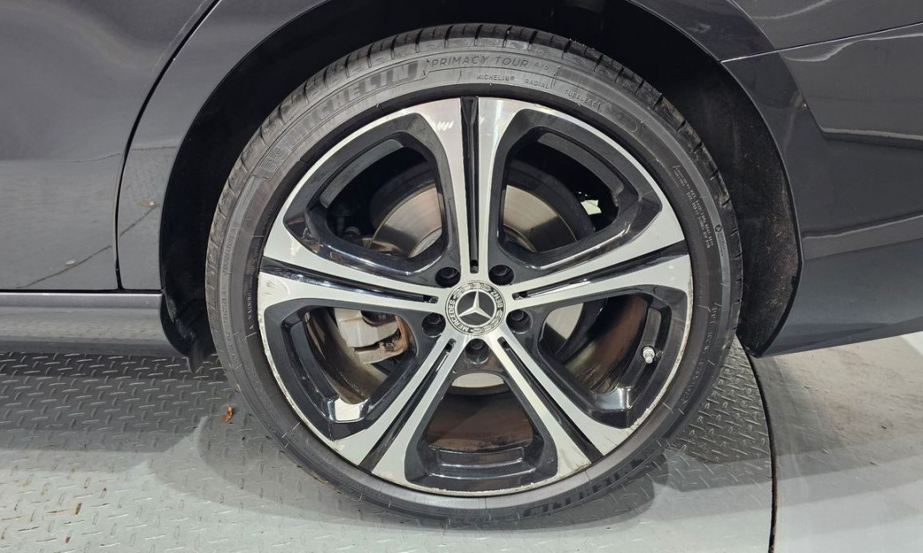 Mercedes-Benz C-Class C300 4MATIC Avantgarde, 2023