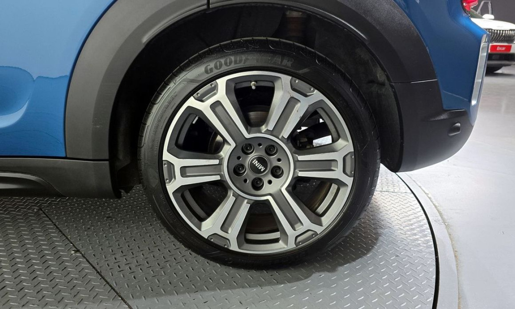 Mini Countryman ALL4 Classic Launch Pack, 2023