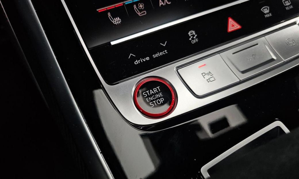Audi RSQ8 4.0 TFSI Quattro Performance, 2025