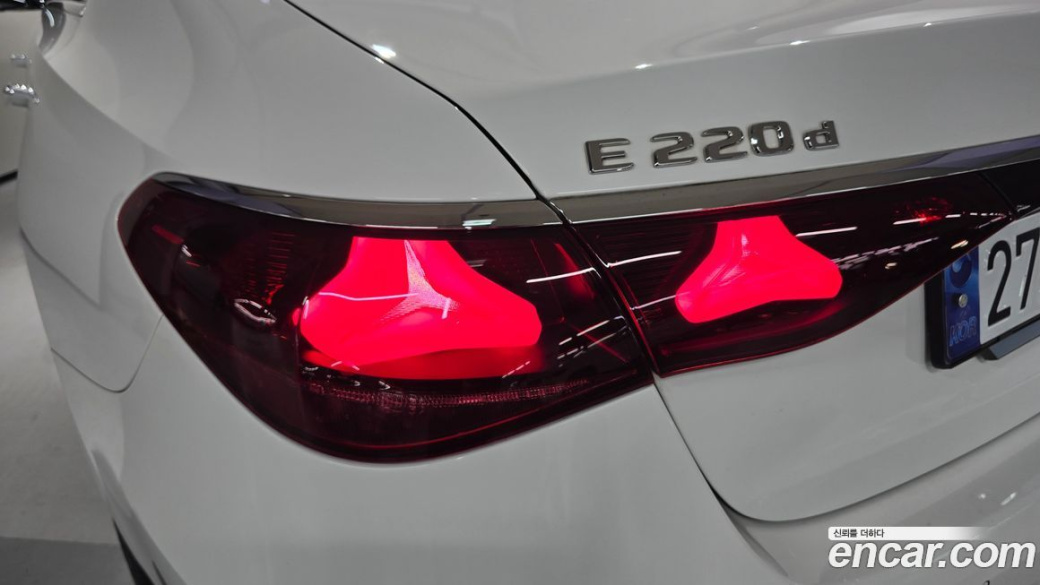 Mercedes-Benz E-Class E220d 4MATIC Exclusive, 2024