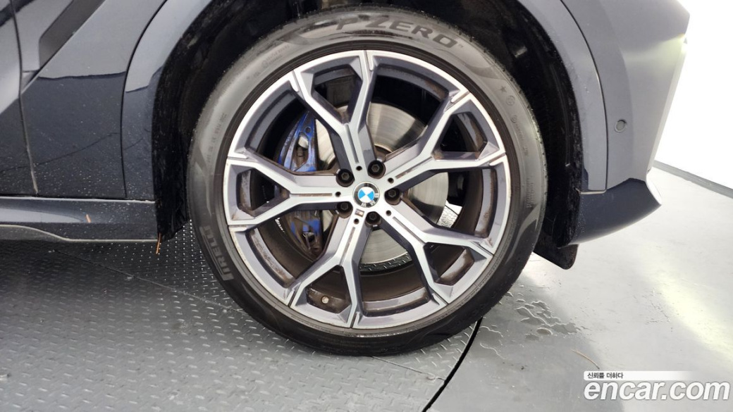 BMW X6 xDrive40i M Sport, 2023