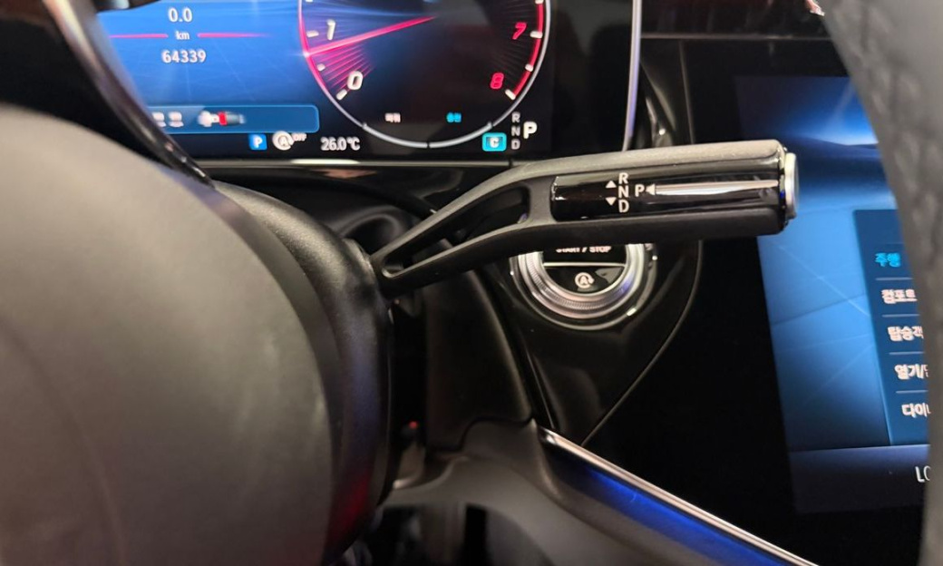 Mercedes-Benz E-Class E300 4MATIC Exclusive, 2024