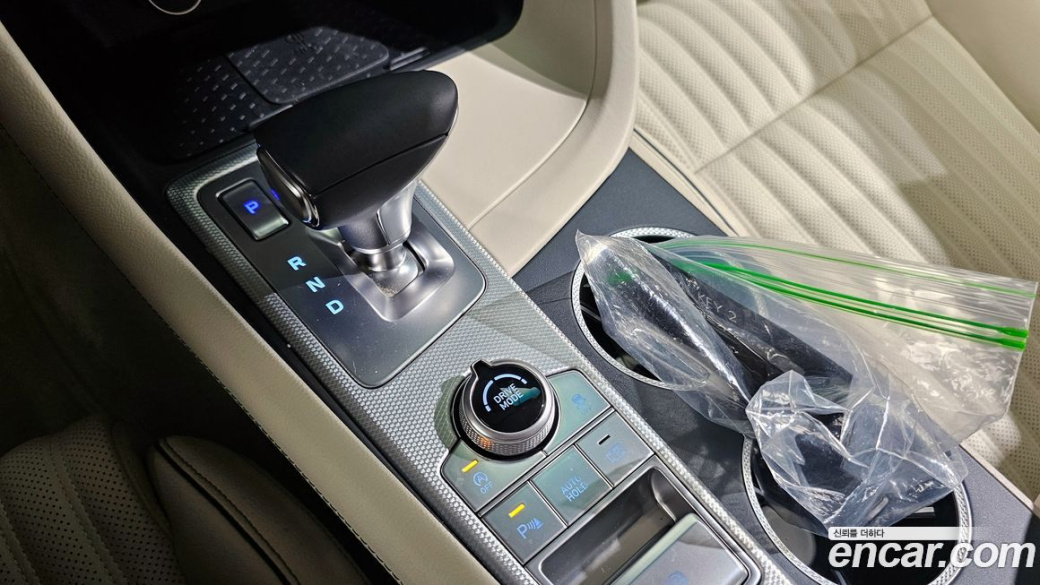 Genesis G70 Gasoline 2.5T 4WD, 2025