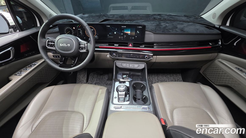 Kia Carnival 7-Seater Signature, 2025