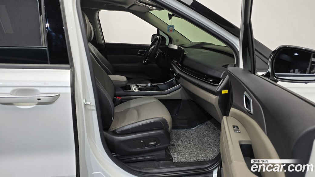 Kia Carnival 9-Seater Noblesse, 2024