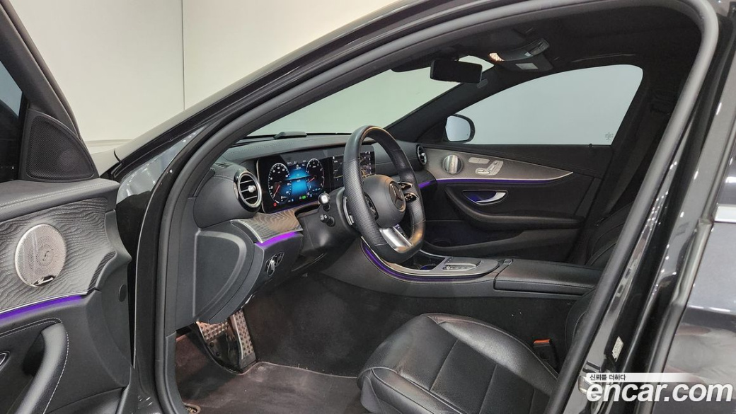 Mercedes-Benz E-Class E350 4MATIC AMG Line, 2022