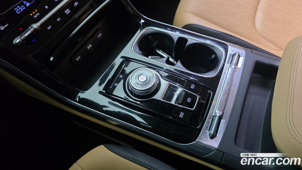 Kia Carnival 9-Seater Noblesse, 2023