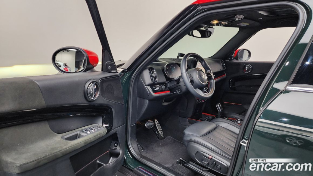 Mini Countryman JCW Launch Pack, 2023