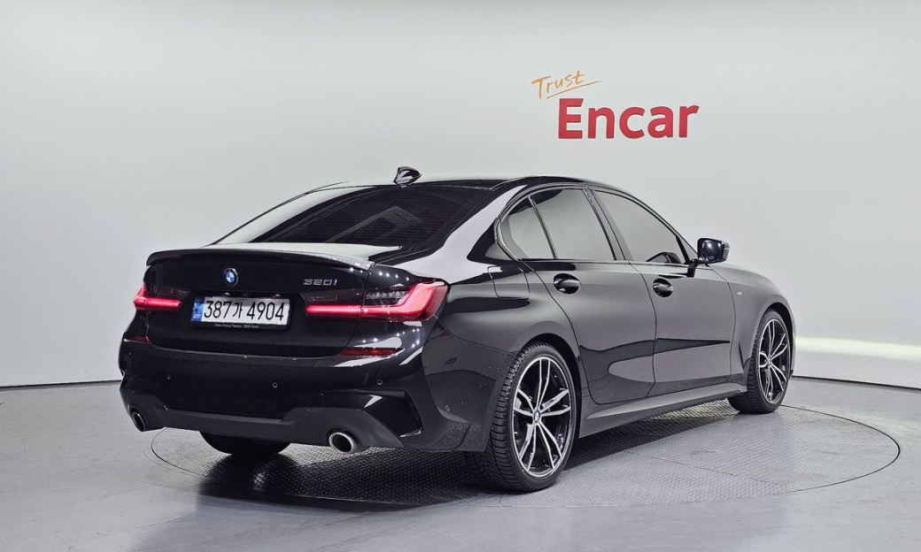 BMW 3-Series 320i M Sport, 2022
