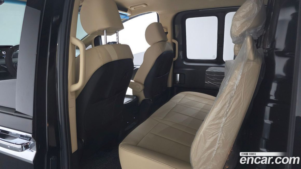Hyundai Staria Cargo 5-Seater, 2025