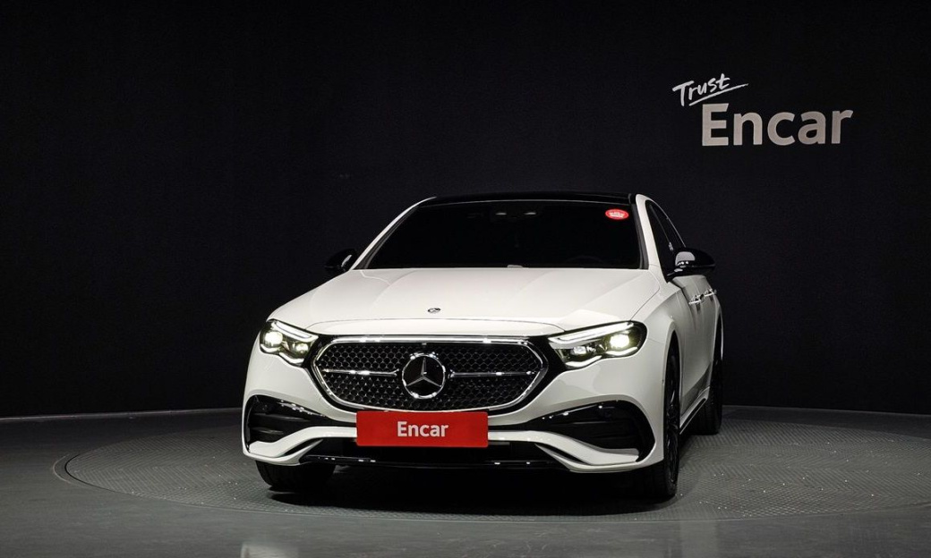 Mercedes-Benz E-Class E450 4MATIC AMG Line, 2026