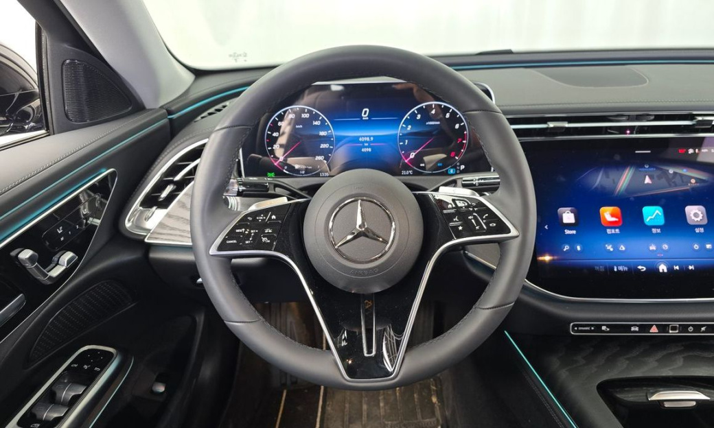 Mercedes-Benz E-Class E200 Avantgarde, 2025