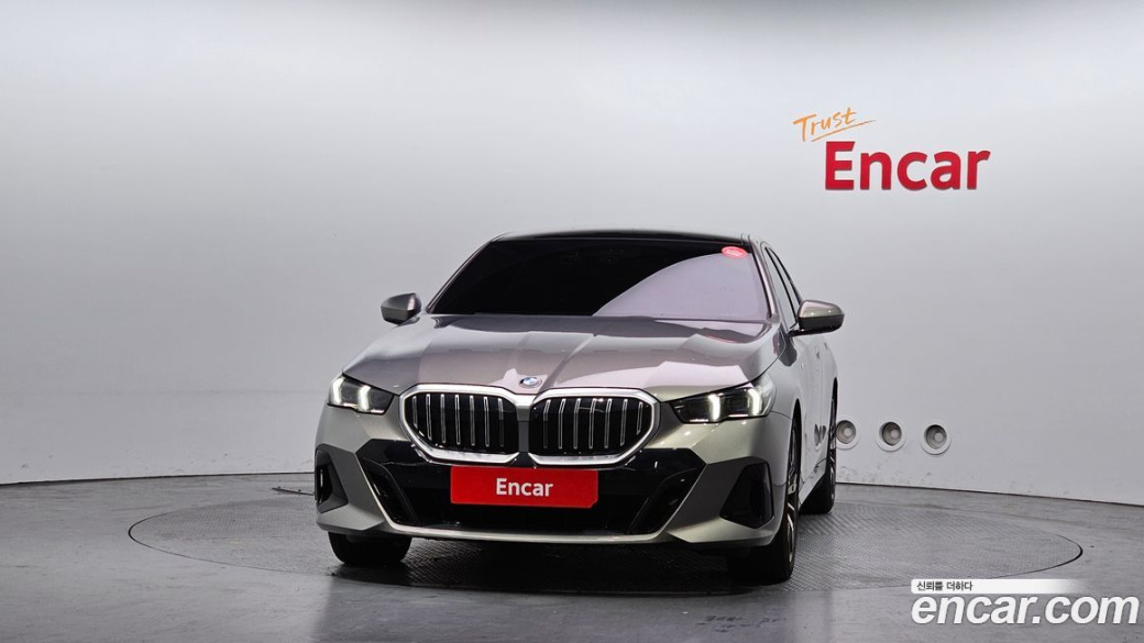 BMW 5-Series 530i xDrive M Sport, 2025