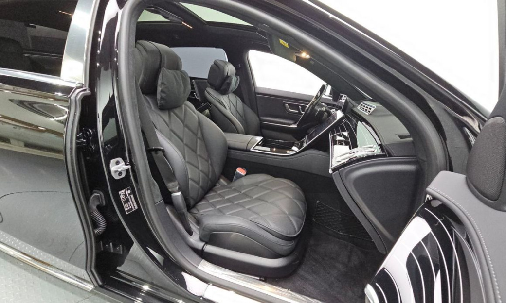 Mercedes-Benz S-Class Maybach S580 4MATIC, 2024