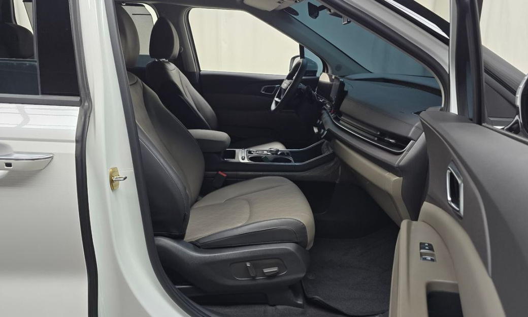 Kia Carnival 9-Seater Noblesse, 2025