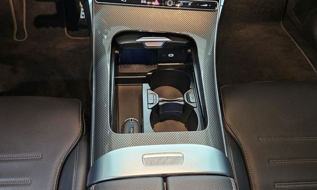 Mercedes-Benz C-Class C300 4MATIC AMG Line, 2023